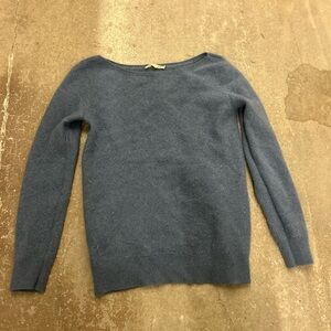 Etam 100% cashmere Blue Sweater quiet luxury